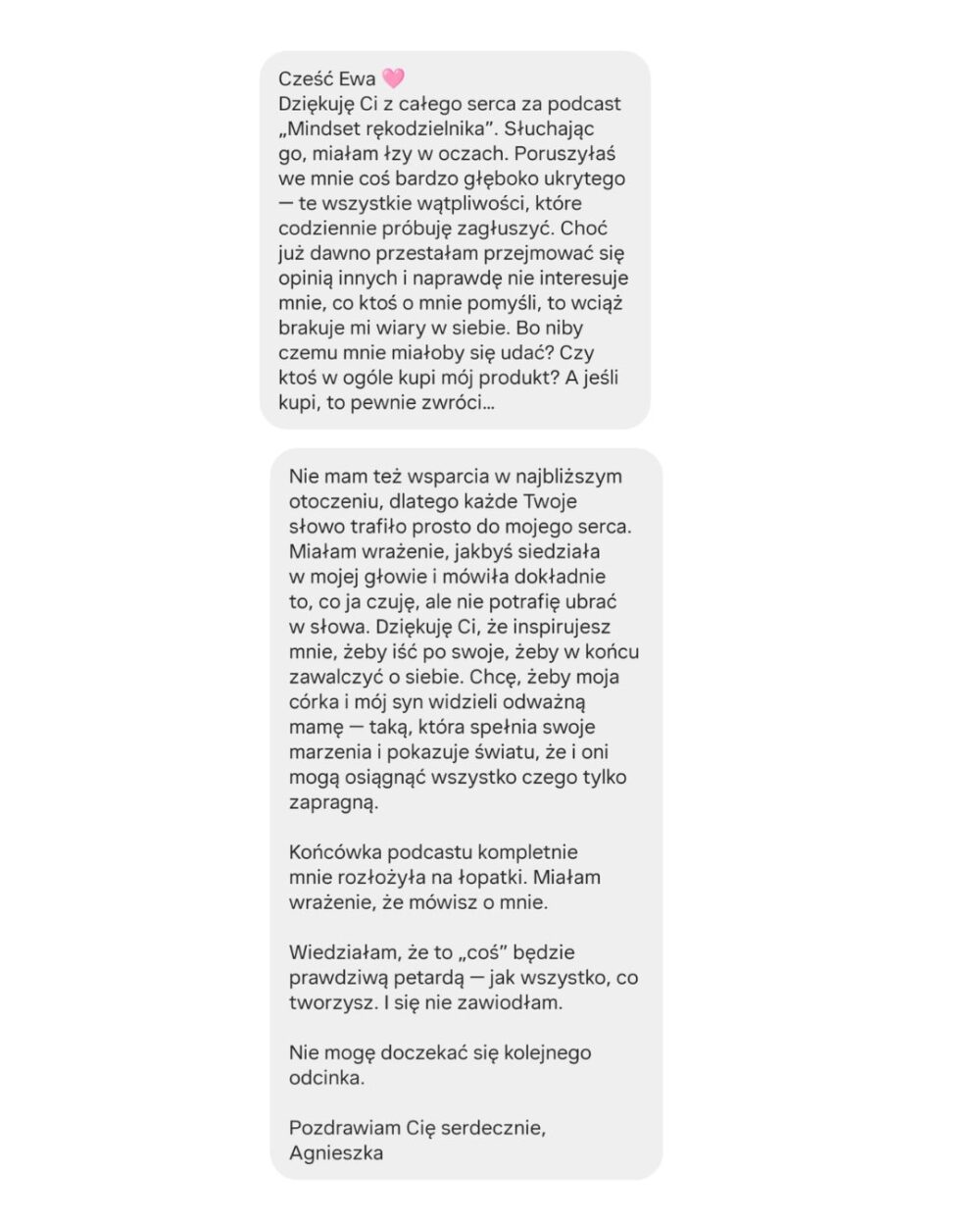 Opinia zadowolonej klientki, która słucha podcastu Opinia zadowolonej klientki, która słucha podcastu